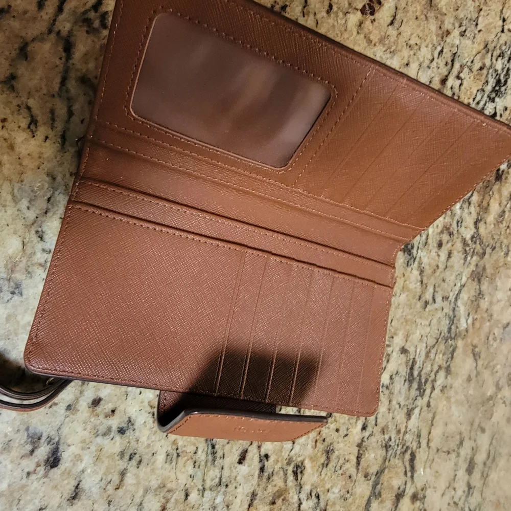 Fossil Wallet - Picture 2 of 4